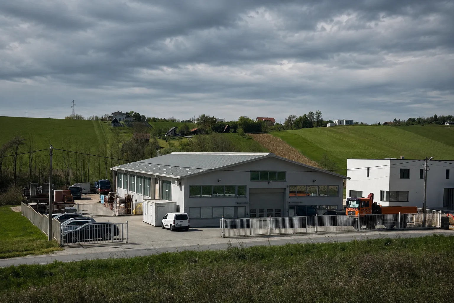 Poslovni objekt s uredskim prostorima